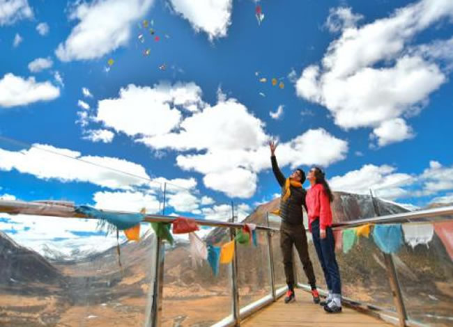 稻城亞丁、雙汽六日游