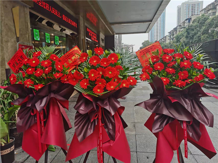 四川中青旅綿陽分社、綿陽市中旅假日旅行社、綿陽自來文化傳播有限公司24H自助售貨服務(wù)盛大開業(yè)